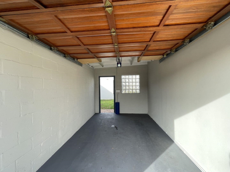3 Bedroom Property for Sale in Kirstenhof Western Cape